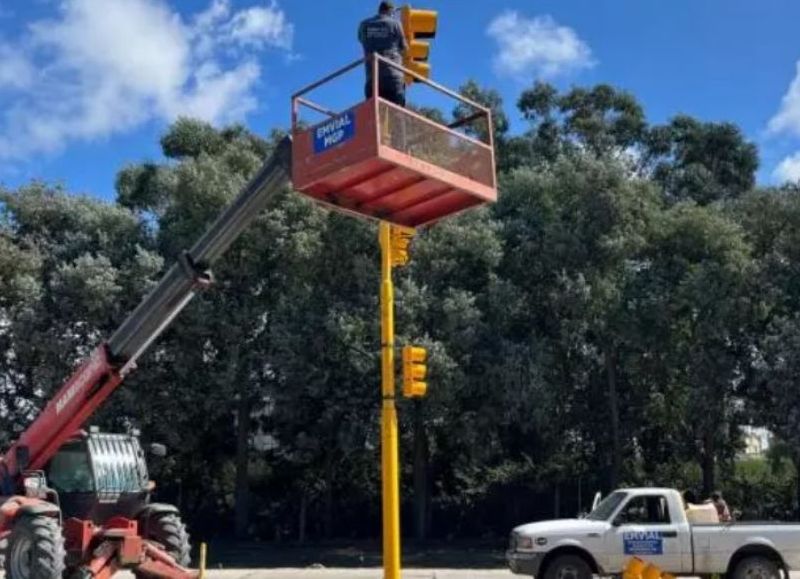 VIDEO | Finalizó la primera etapa de ampliación en la avenida Jorge Newbery con nuevos carriles y semáforos
